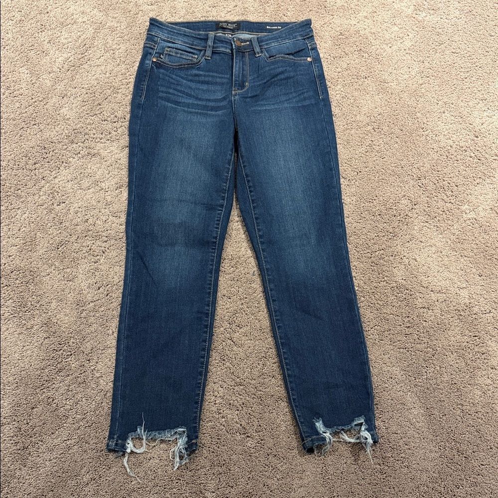 Judy Blue! Relaxed fit step hem jeans! Stretchy. Dark blue size 3/26 like new!